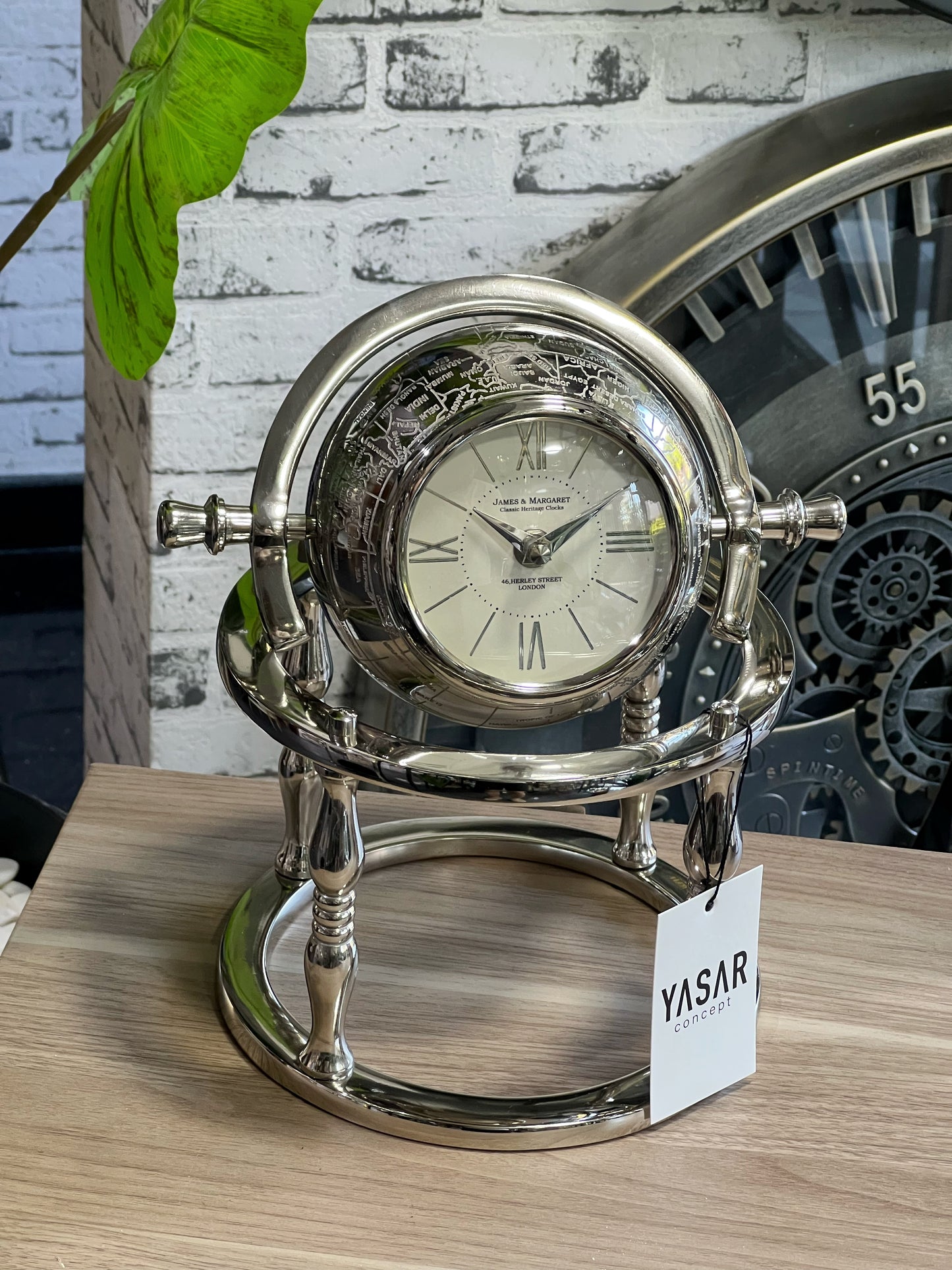 Chronoatlas Masa Saati Gümüş
