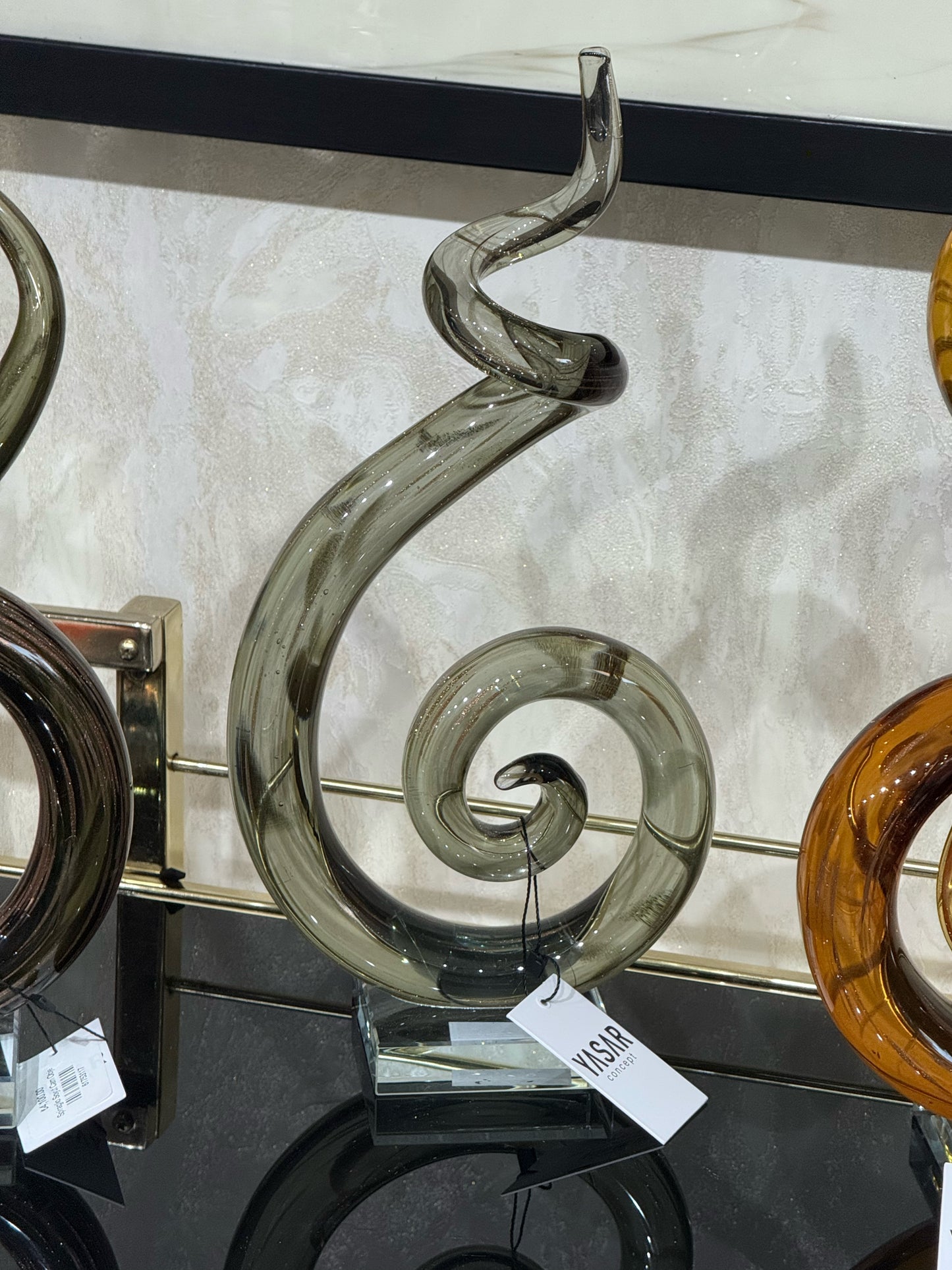 Spiraleau Soyut Cam Obje