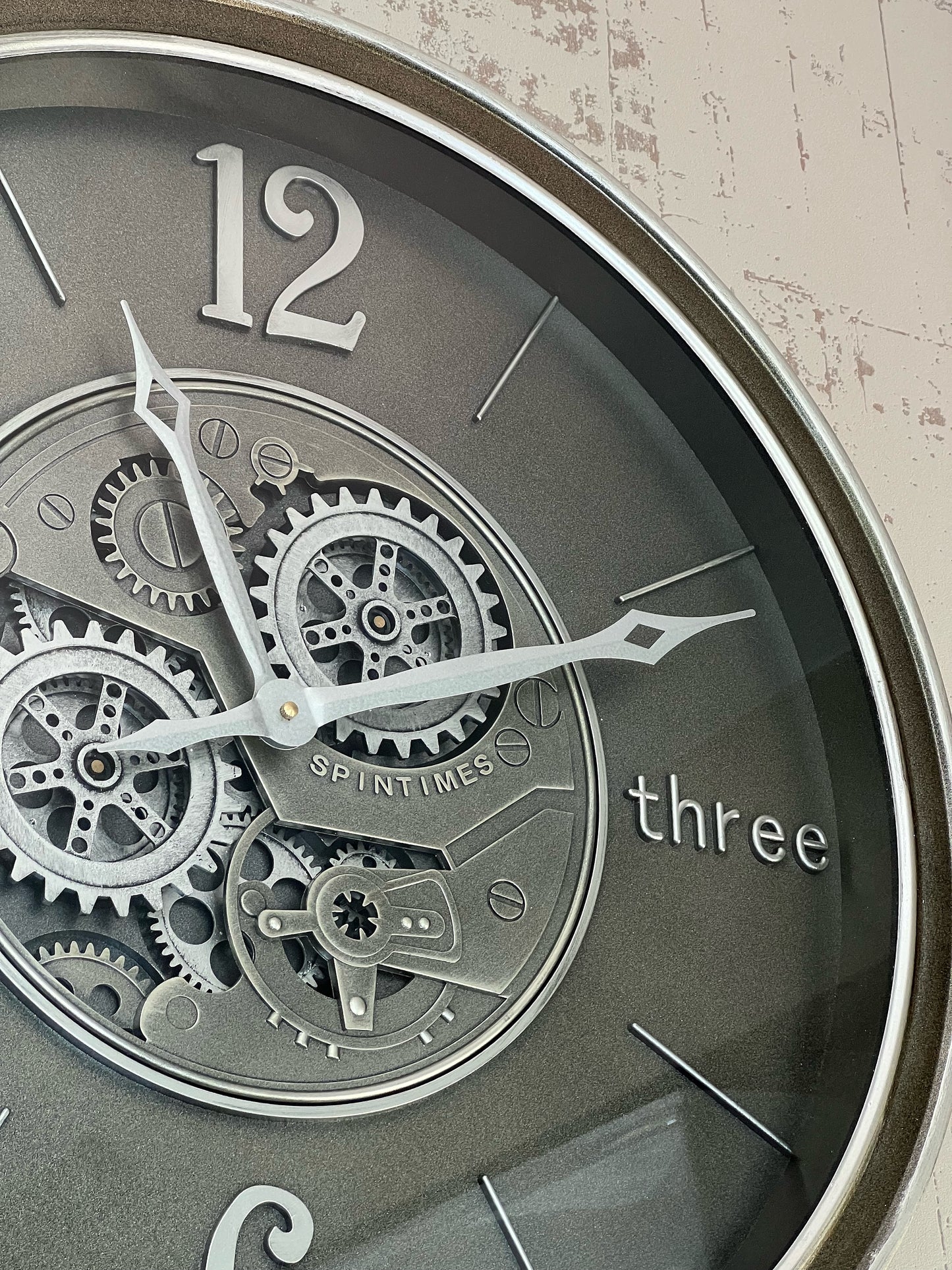 TriNove Metal Çarklı Duvar Saati 60 Cm