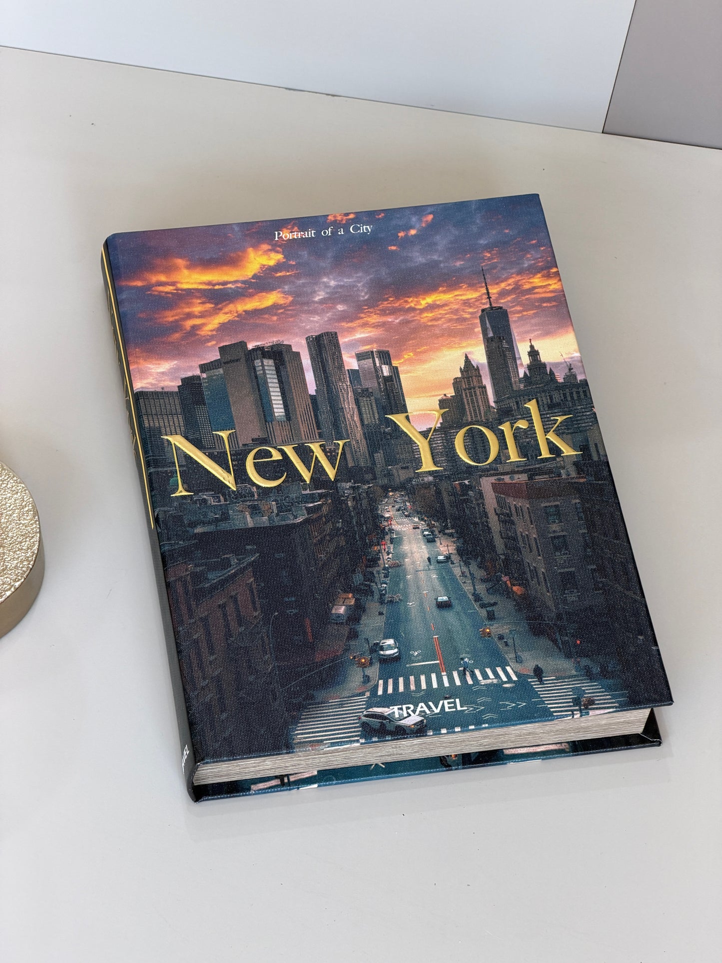 New York Kitap Kutu 22x29 Cm