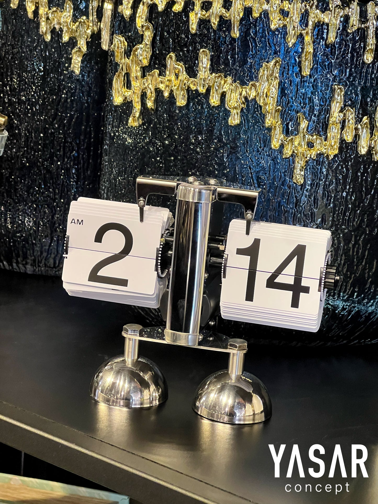 Kenjey Otomatik Çevirmeli Masaüstü Saat