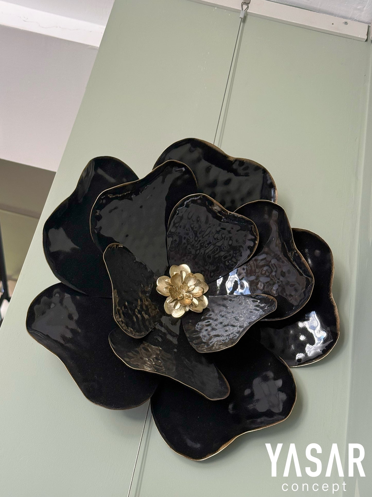 Black Flower Metal Duvar Panosu Tablosu