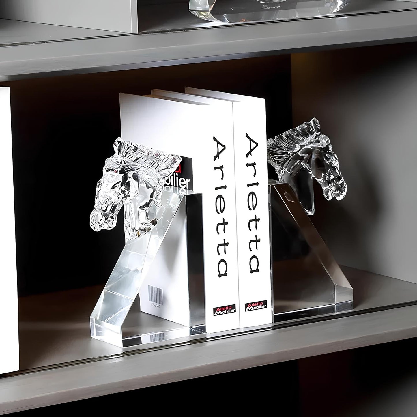 Kristal Atlı Kitap Tutucu