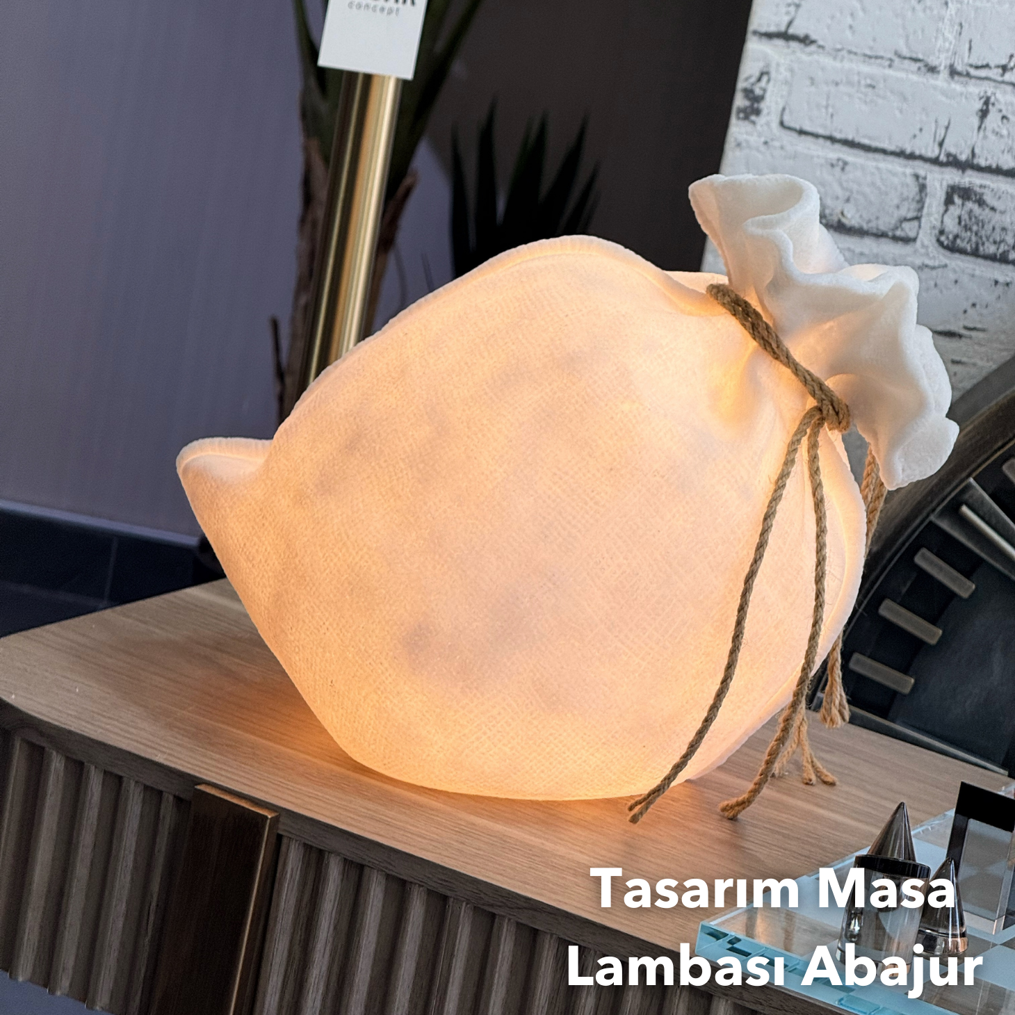 Tasarım Masa Lambalası Abajur