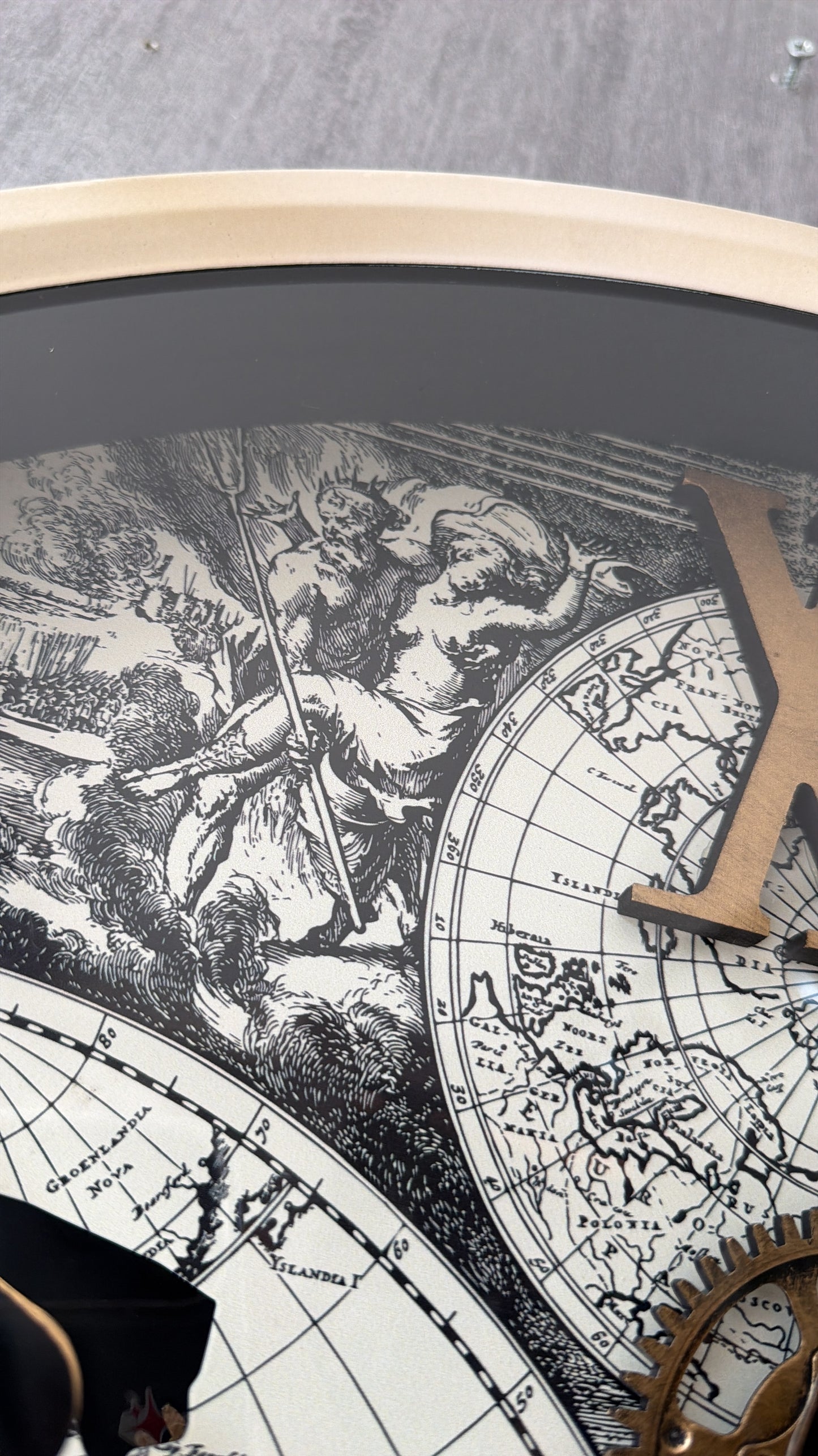 Longitude Dünya Haritalı Çarklı Duvar Saati 60 Cm