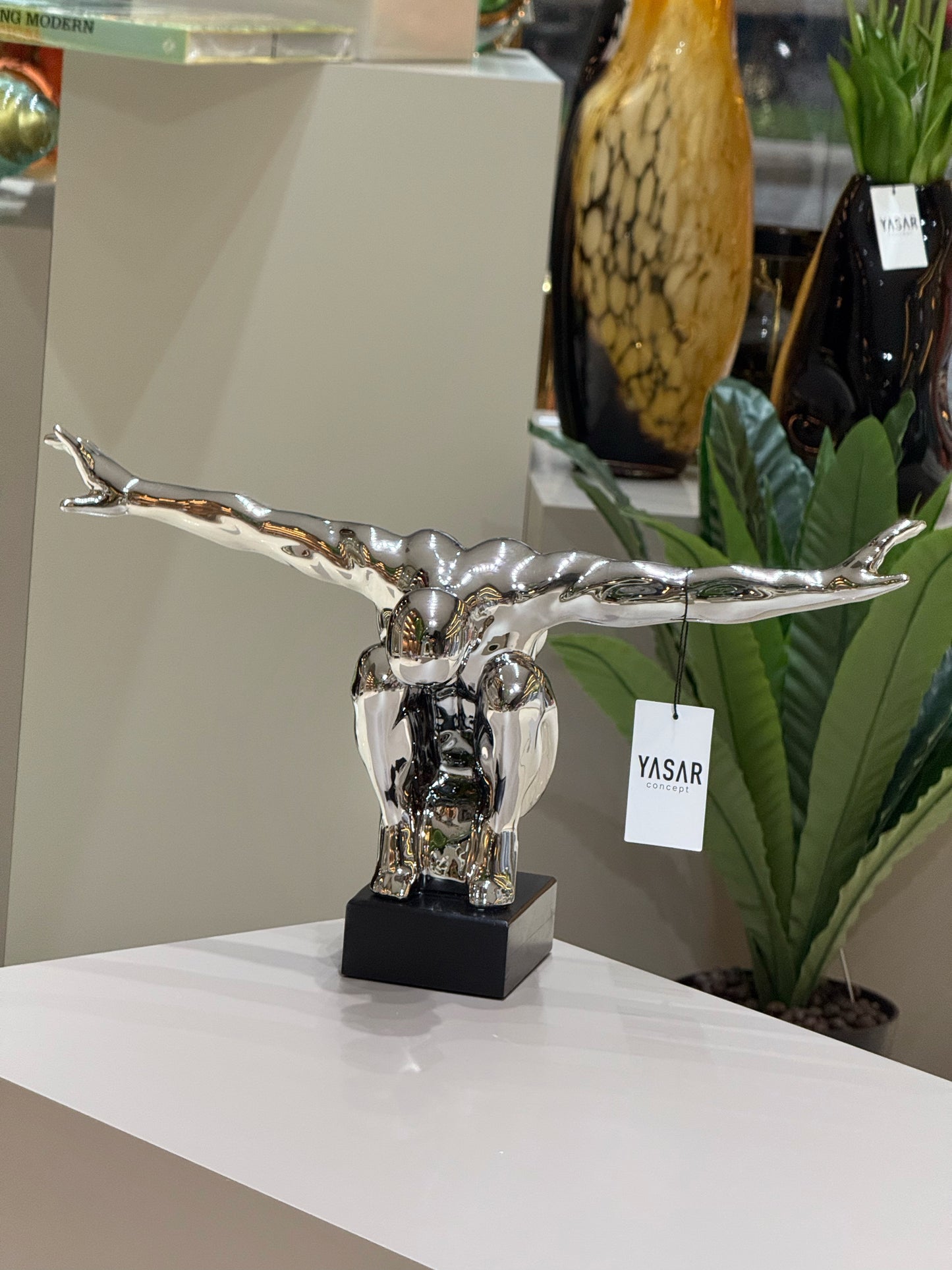 Athlora Seramik Sporcu Dekoratif Obje