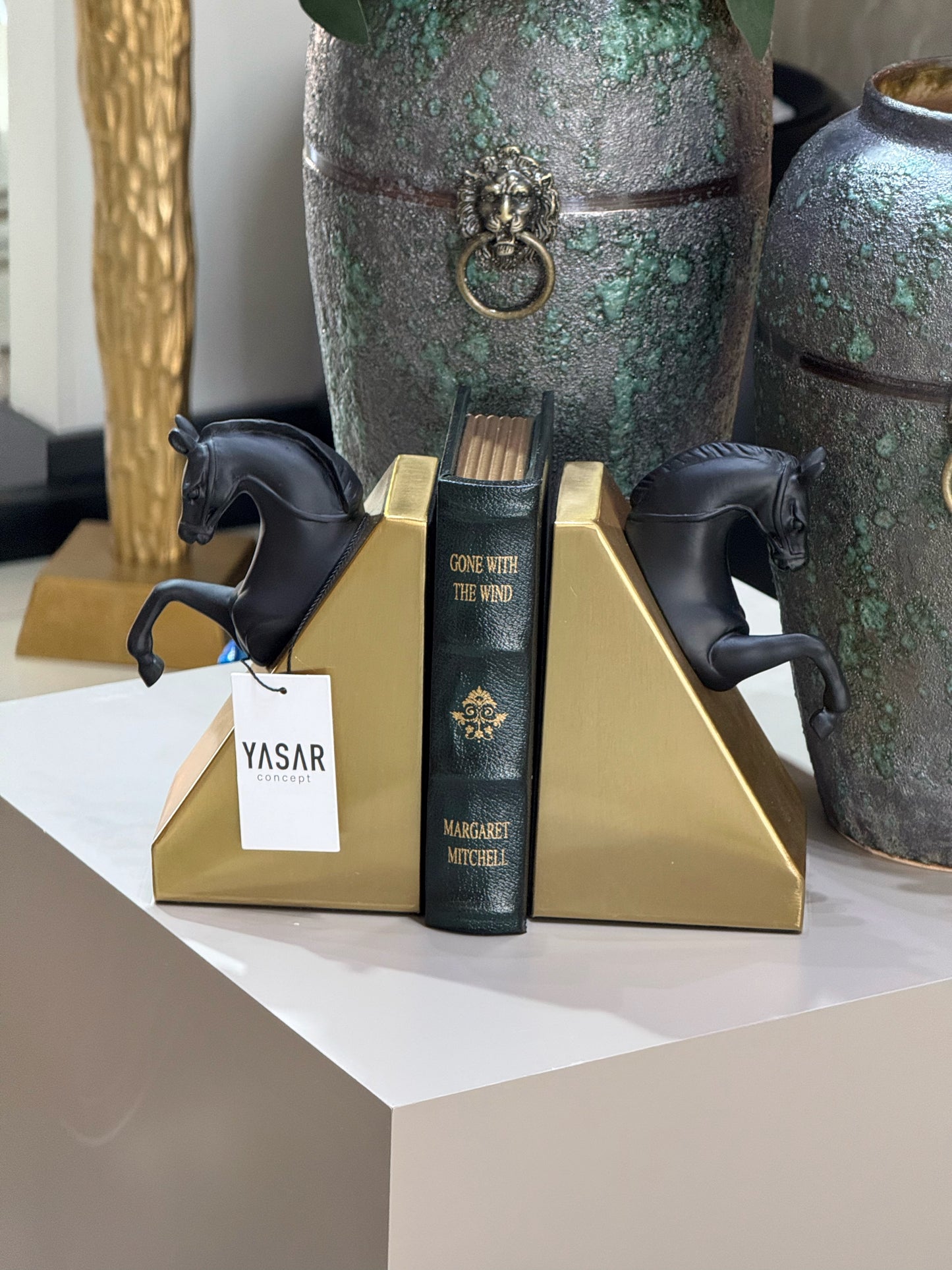 Cavallion At Detaylı Kitap Tutucu