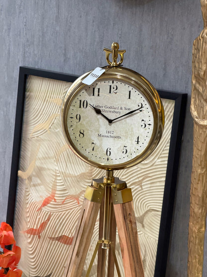 Heritage Metal Ahşap Ayaklı Tripod Saat