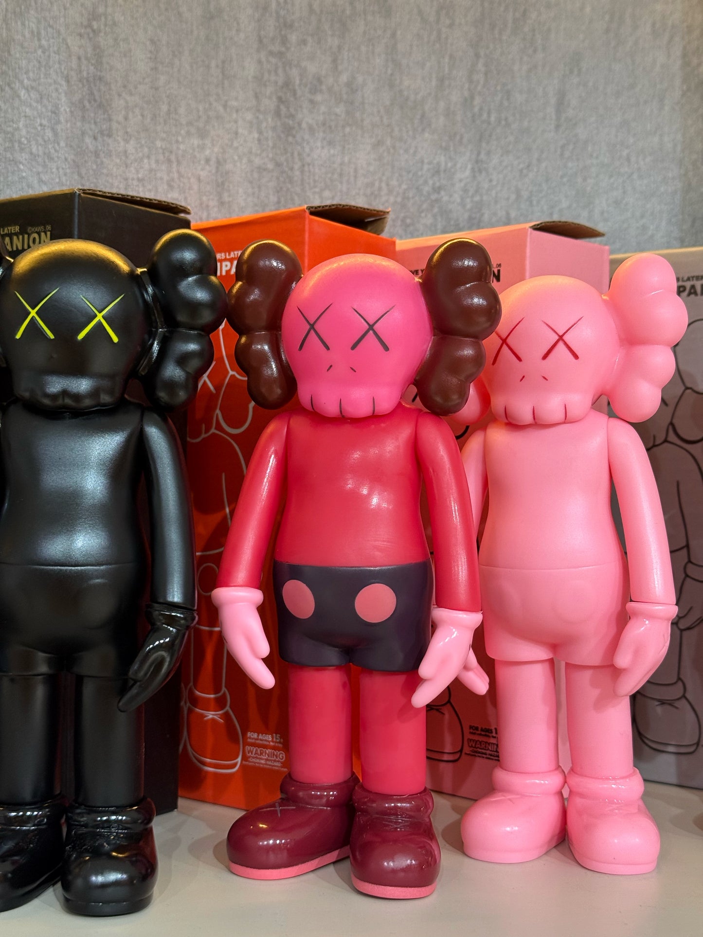 Mini Kaws 20 Cm Kırmızı