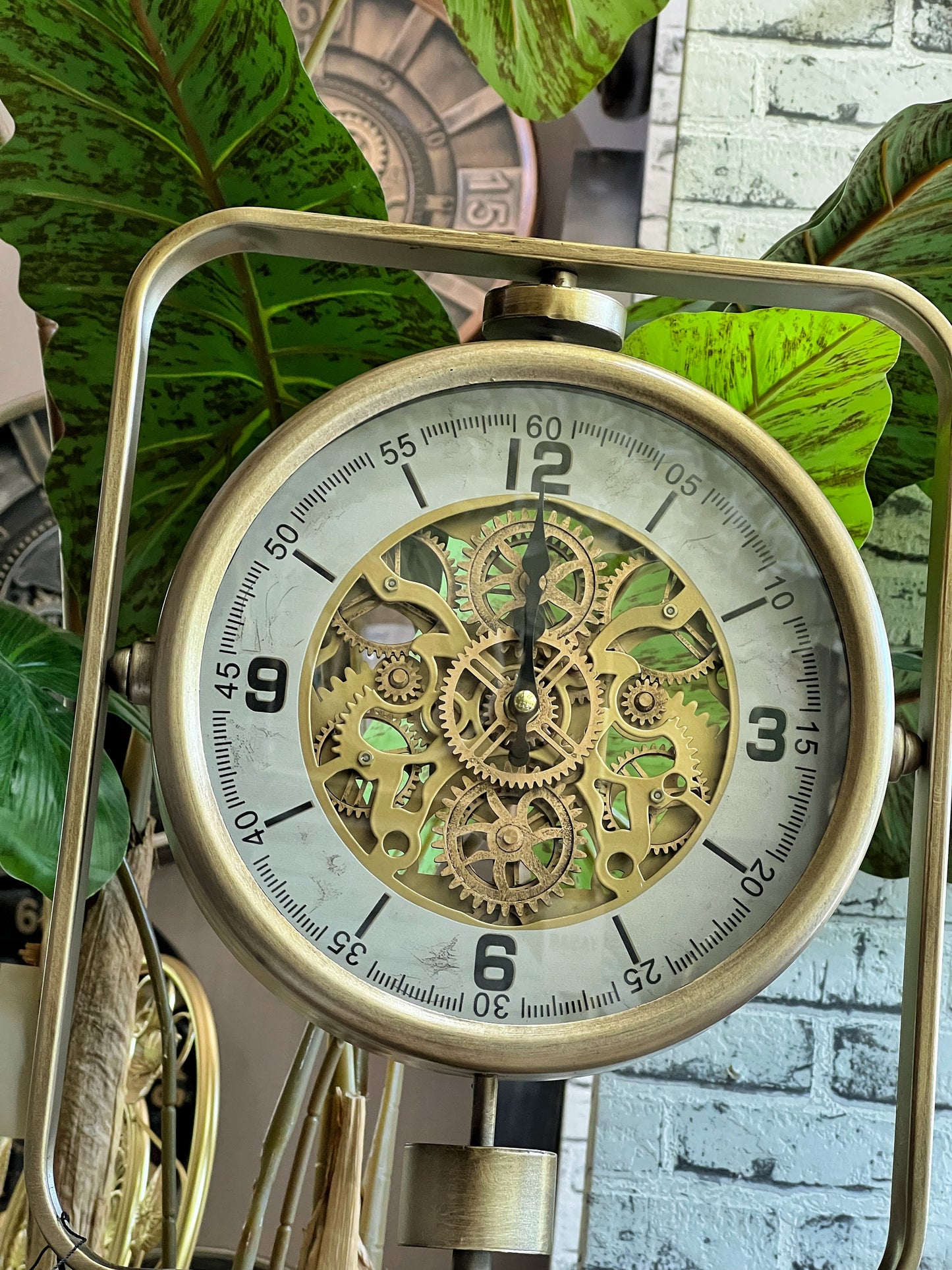 Timelith Metal Çarklı Masa Saati 31x38 Cm