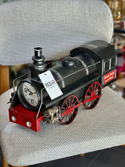 Locmetra Metal Dekoratif Tren Saat Detaylı