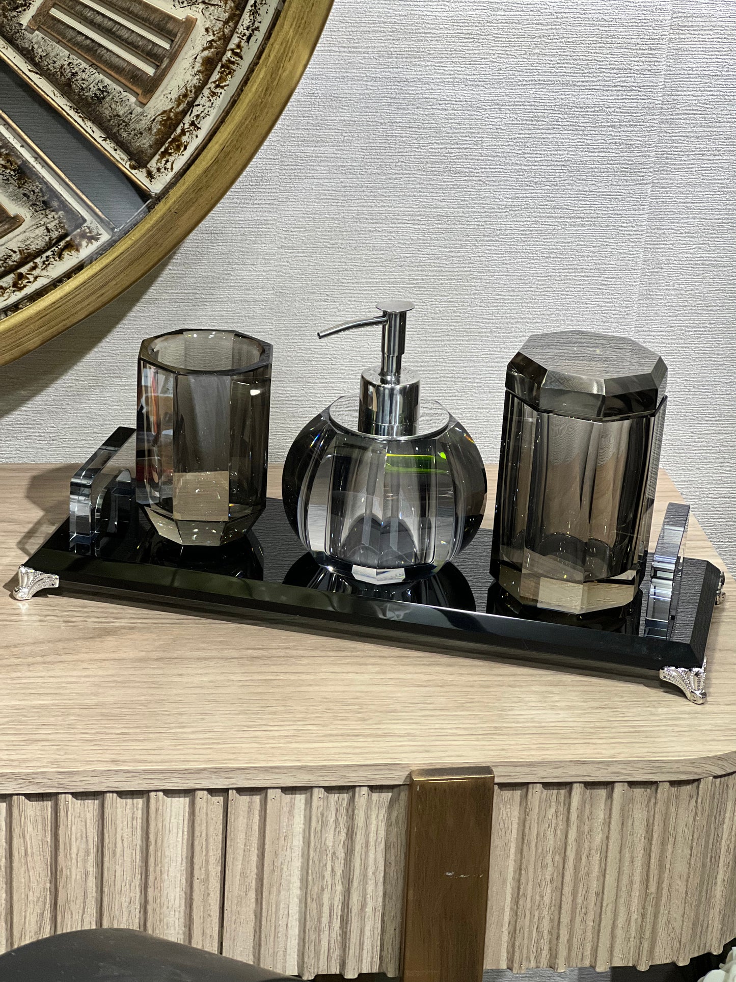 Lucerra Kristal Banyo Seti Füme