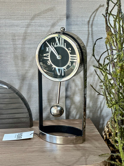 Templaric Metal Masa Saati