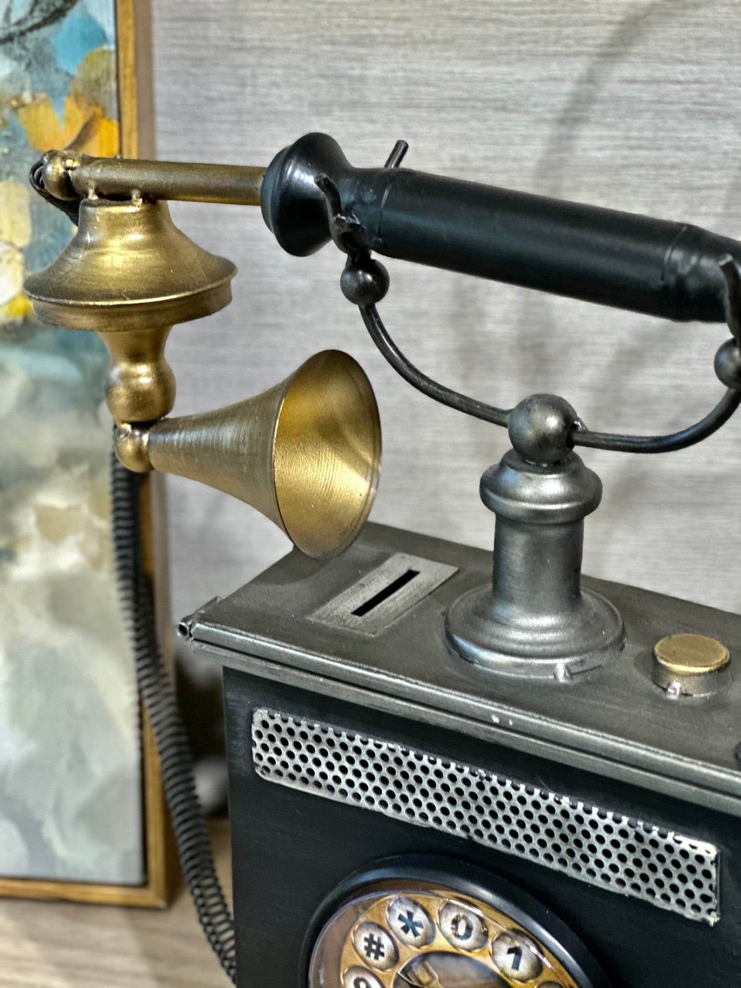 Phoneria Metal Dekoratif Telefon Saat Detaylı