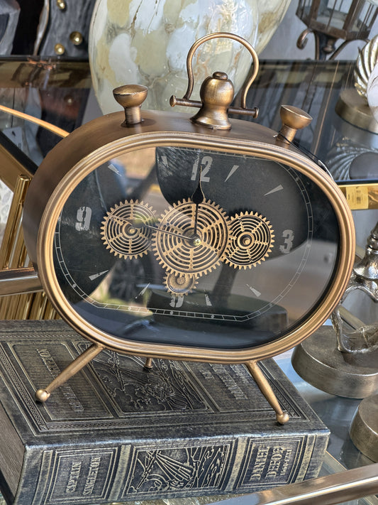 Treppiede Metal Çarklı Masa Saati 29x34 Cm