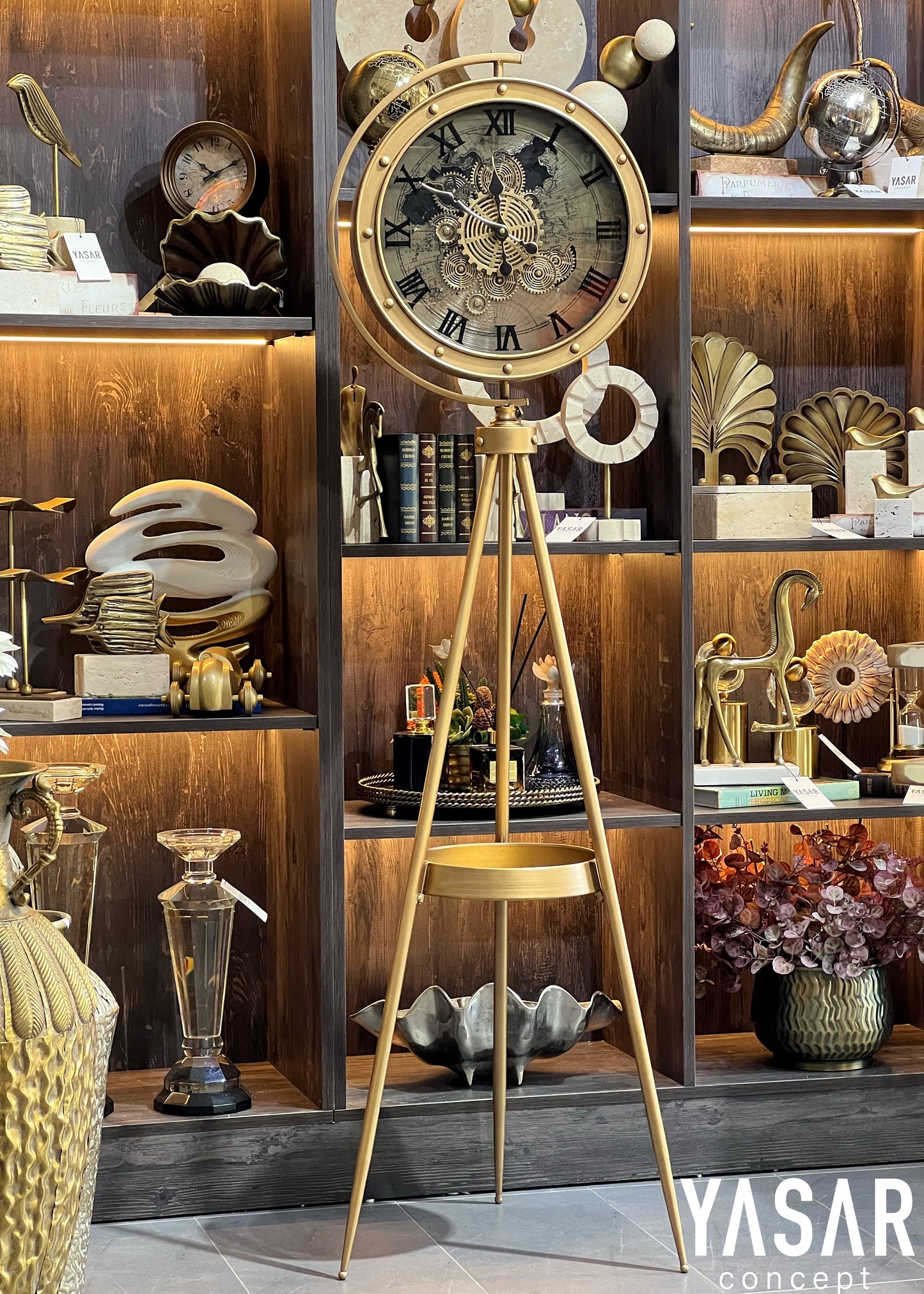 Mecrova Dünya Haritalı Metal Çarklı Tripod Ayaklı Saat