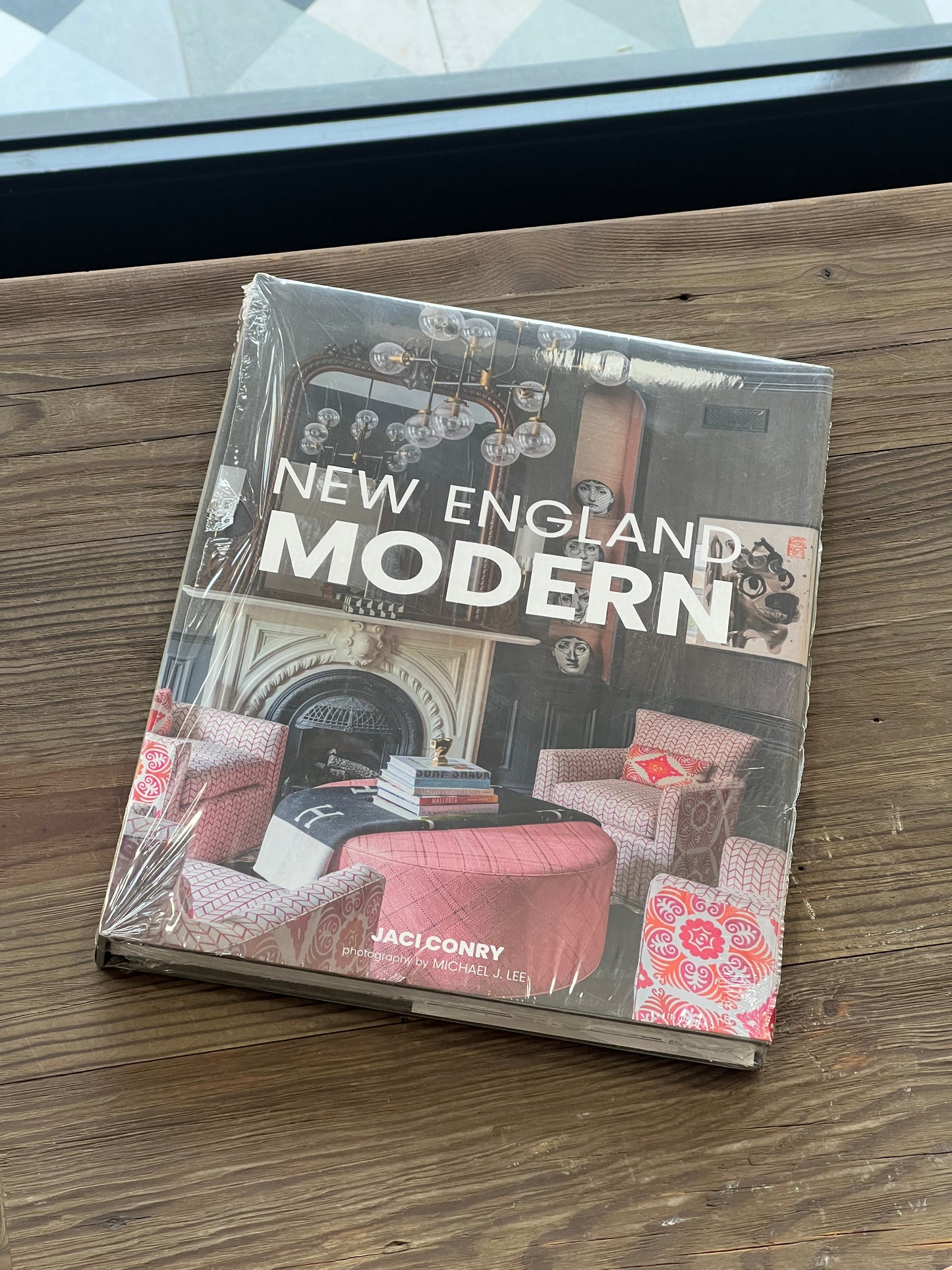 New England Modern Book (Kitap)