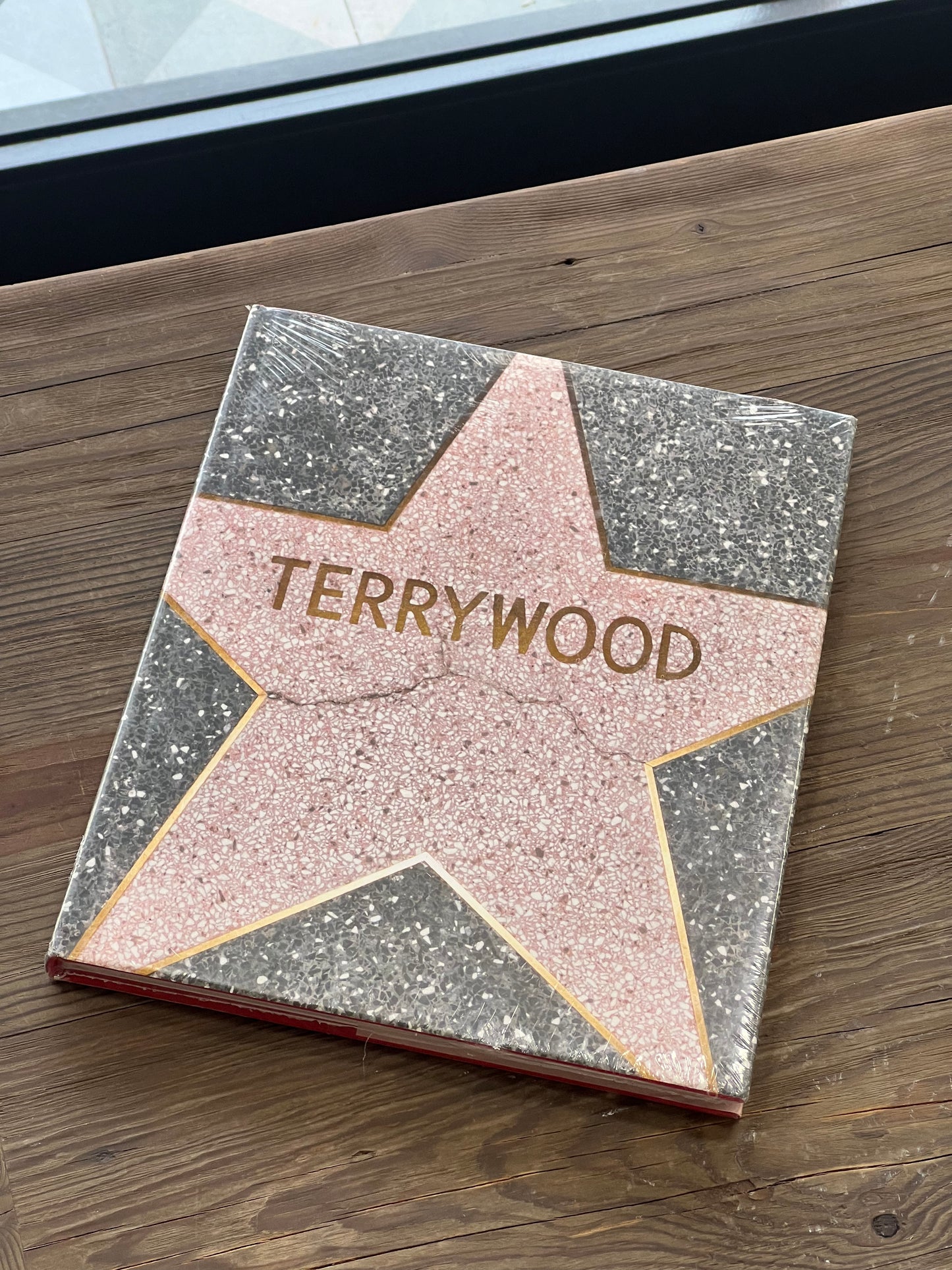 Terrywood Book (Kitap)