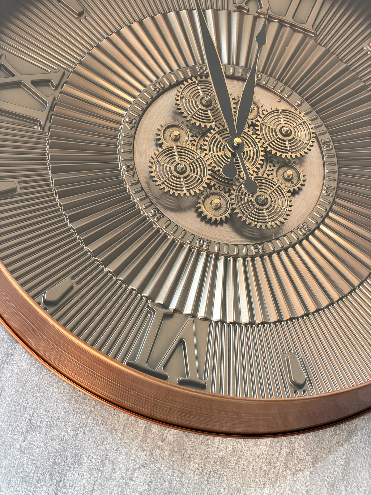 Leontis Metal Çarklı Duvar Saati 50 Cm