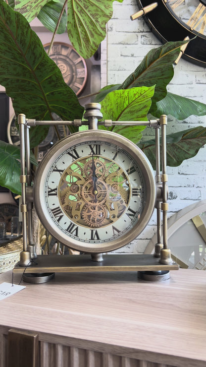 Cogmora Metal Çarklı Masa Saati 31x35 Cm